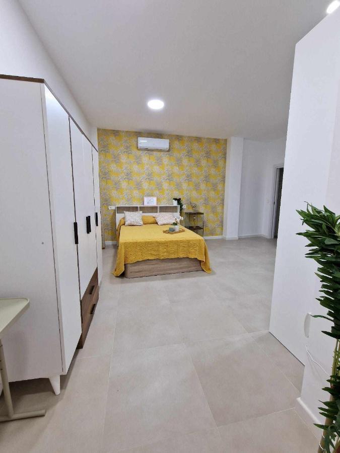 Moderno Apartamento 3 En Calle Marmoles Малага Экстерьер фото