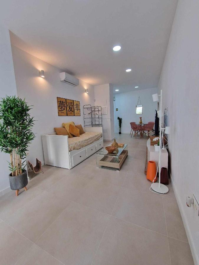 Moderno Apartamento 3 En Calle Marmoles Малага Экстерьер фото